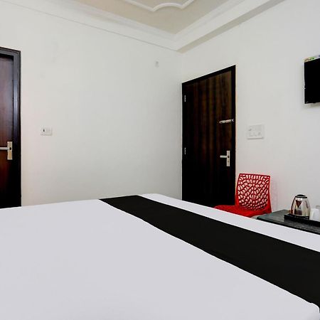 Indraprastha Super Hotel Live View מראה חיצוני תמונה